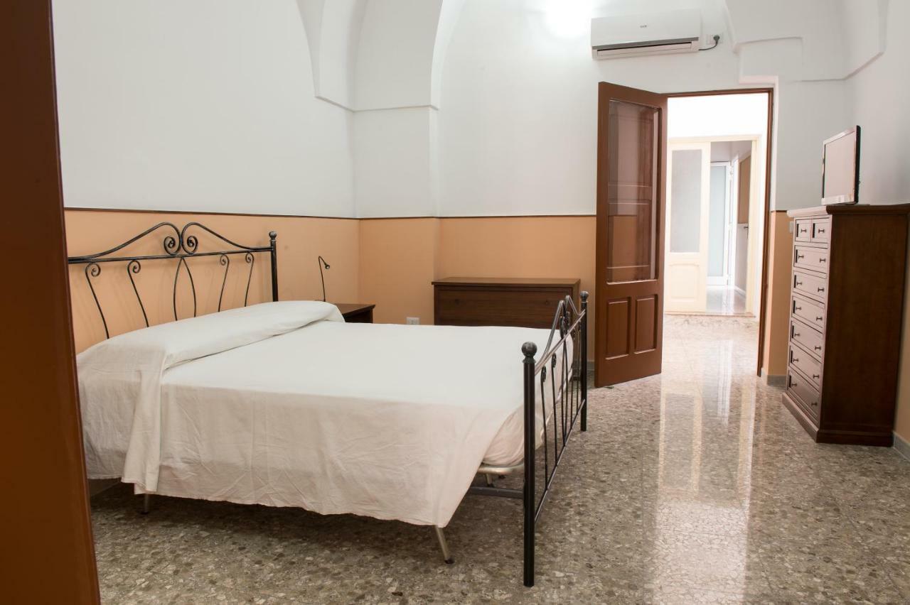 B&B Pozzi Dolci Aradeo Bagian luar foto