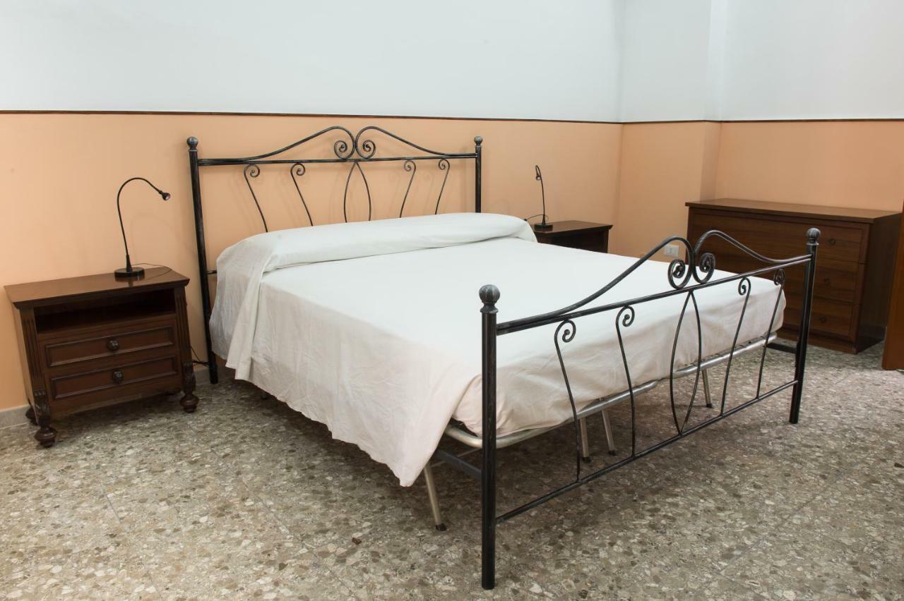 B&B Pozzi Dolci Aradeo Bagian luar foto